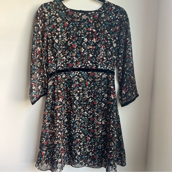 NWT Molly Bracken Dress with 3/4 Sleeves and Crew Neck - Small - Picture 2 of 16